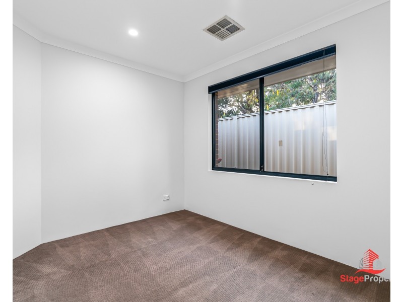 99 Kingsway, Madeley WA 6065