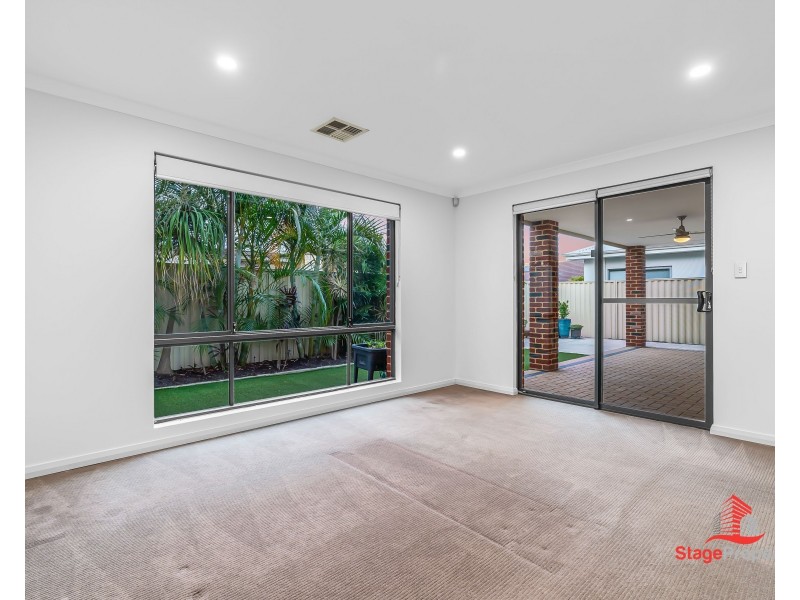 99 Kingsway, Madeley WA 6065