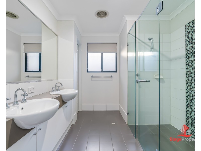 99 Kingsway, Madeley WA 6065