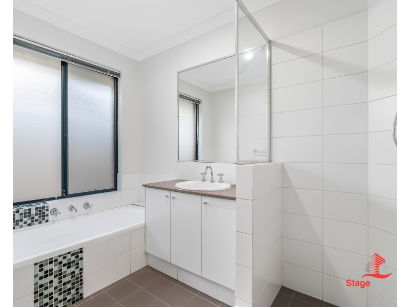 99 Kingsway, Madeley WA 6065