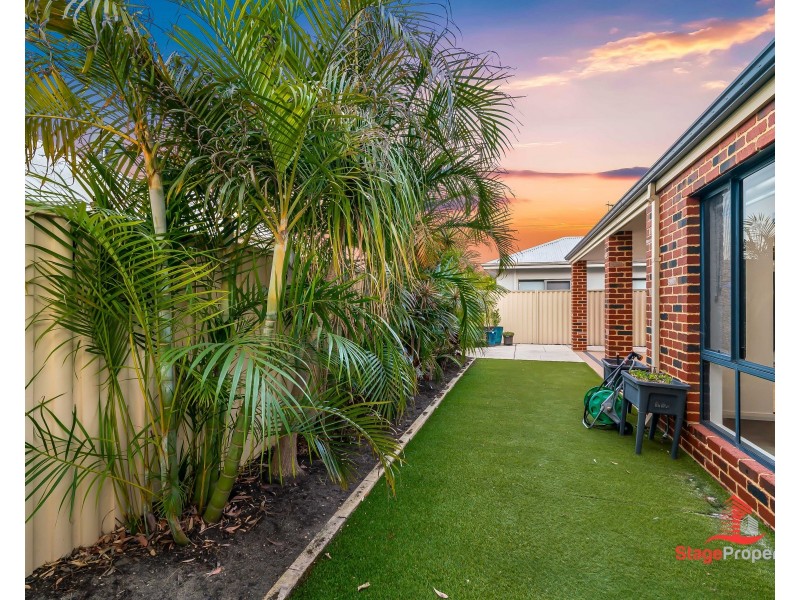 99 Kingsway, Madeley WA 6065