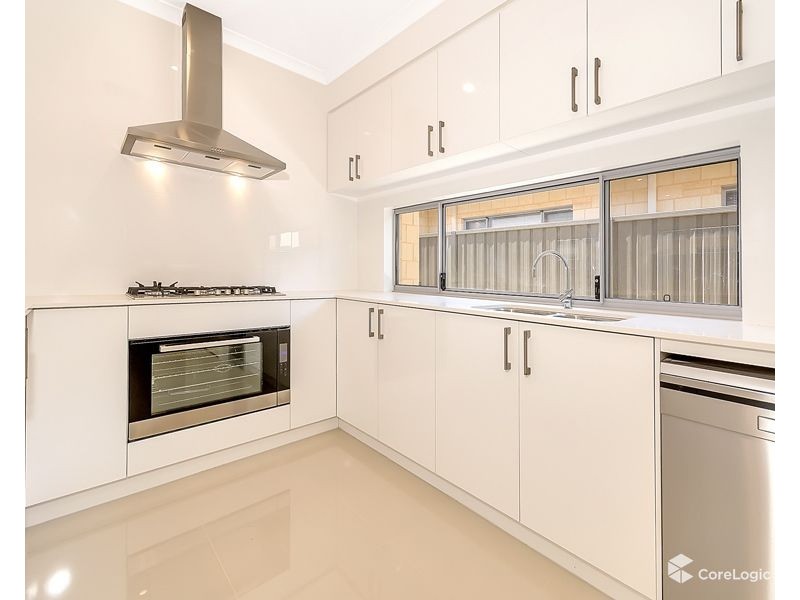 10 Greywacke Entrance, Piara Waters WA 6112