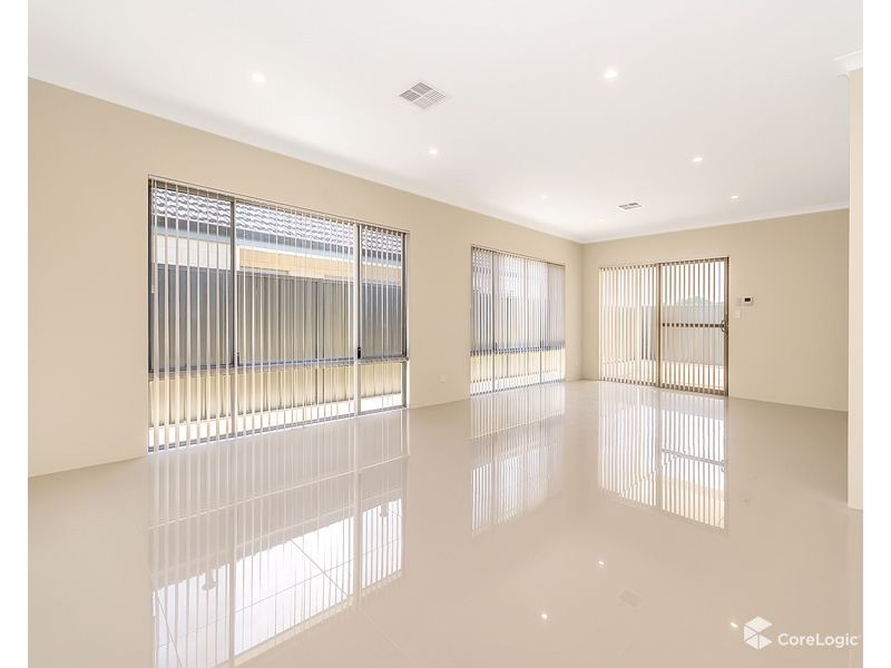 10 Greywacke Entrance, Piara Waters WA 6112