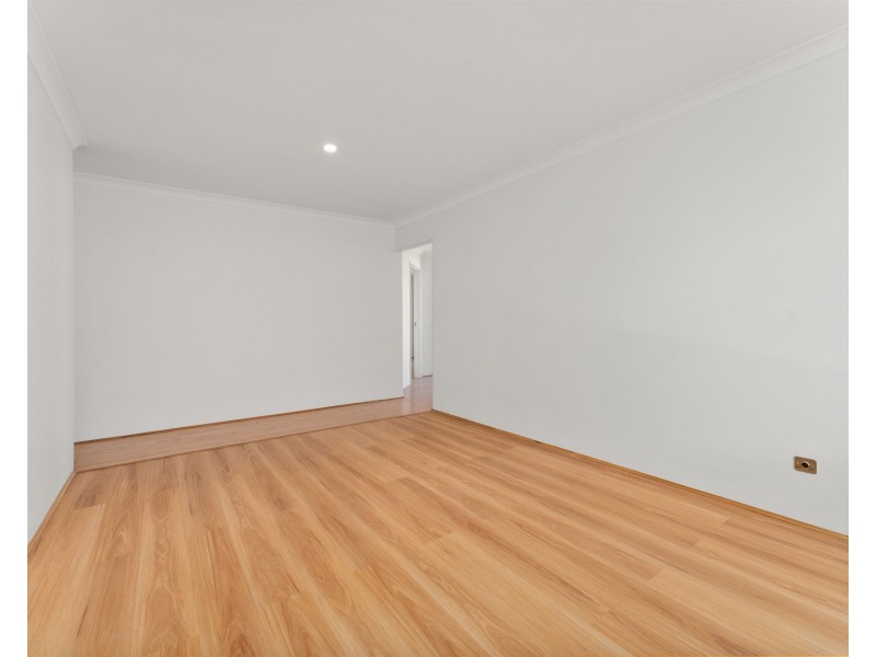 32 Elson Way, Cloverdale WA 6105