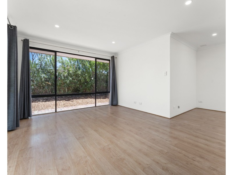 32 Elson Way, Cloverdale WA 6105