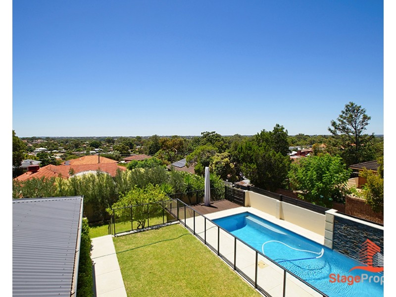 11 Highbridge Way, Karrinyup WA 6018