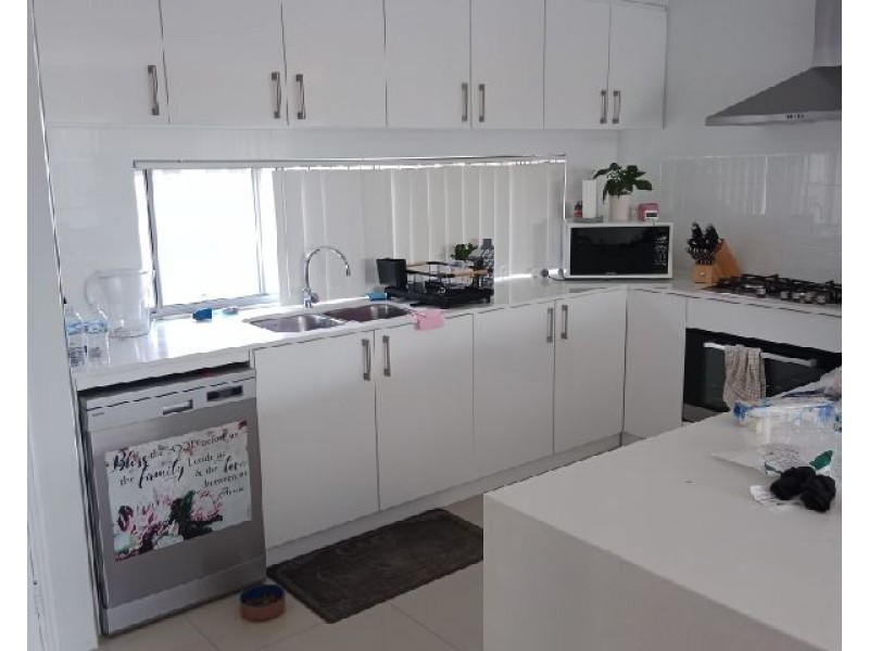 15 Greywacke Entrance, Piara Waters WA 6112