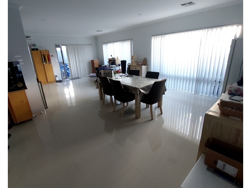 15 Greywacke Entrance, Piara Waters WA 6112