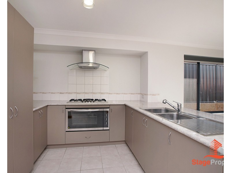 88 Kurrajong Boulevard, Banksia Grove WA 6031