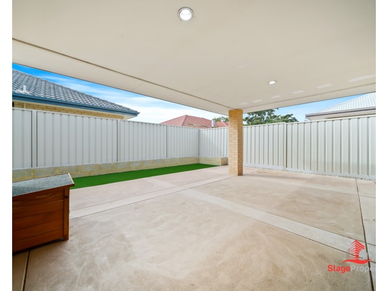9 Flowergum Way, South Lake WA 6164