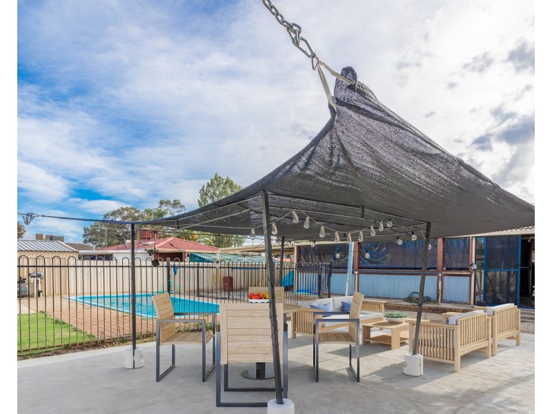 10 Beechcroft Place, Camillo WA 6111