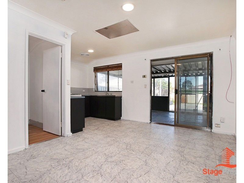 10 Beechcroft Place, Camillo WA 6111