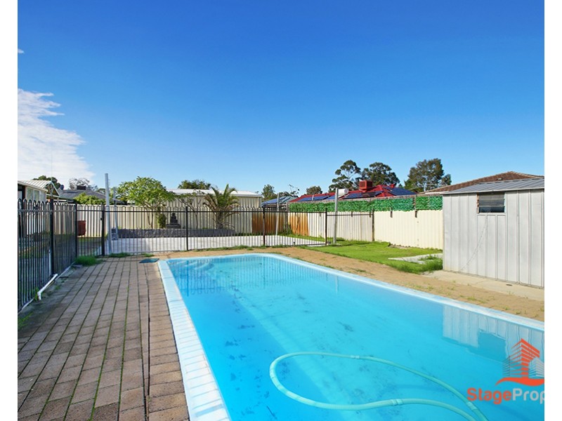 10 Beechcroft Place, Camillo WA 6111