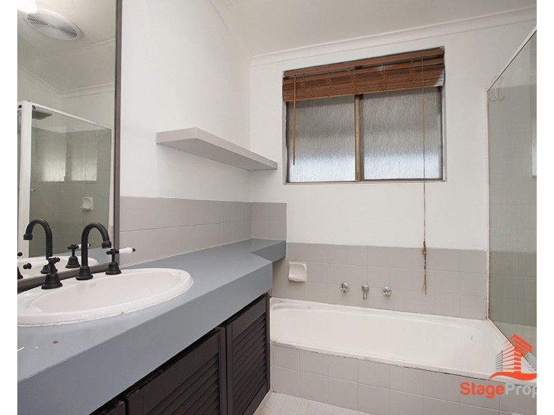 10 Beechcroft Place, Camillo WA 6111