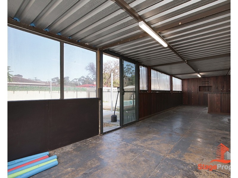 10 Beechcroft Place, Camillo WA 6111