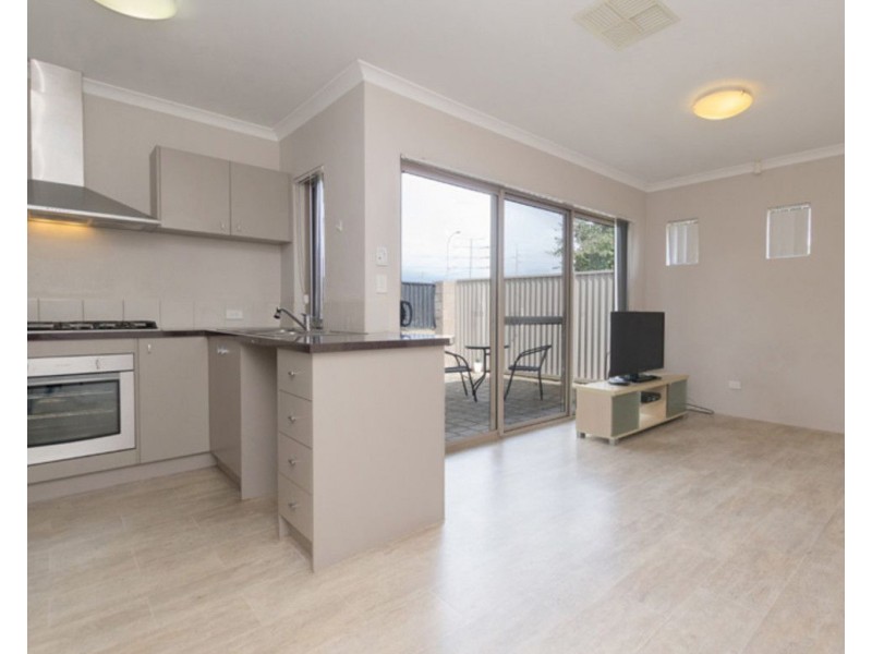 1/84 Station Street, East Cannington WA 6107