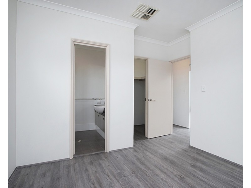 1/84 Station Street, East Cannington WA 6107