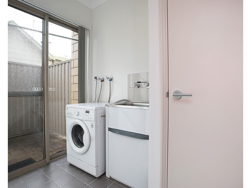 1/84 Station Street, East Cannington WA 6107