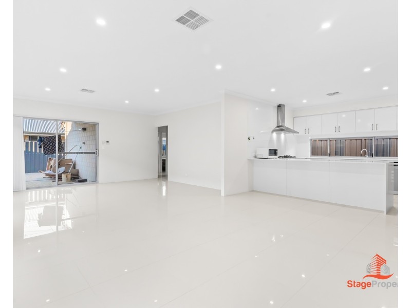 10 Greywacke Entrance, Piara Waters WA 6112