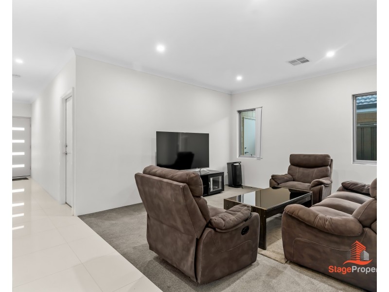 10 Greywacke Entrance, Piara Waters WA 6112
