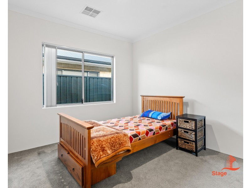 10 Greywacke Entrance, Piara Waters WA 6112