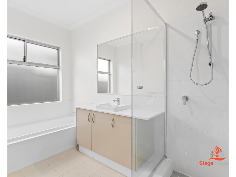 10 Greywacke Entrance, Piara Waters WA 6112