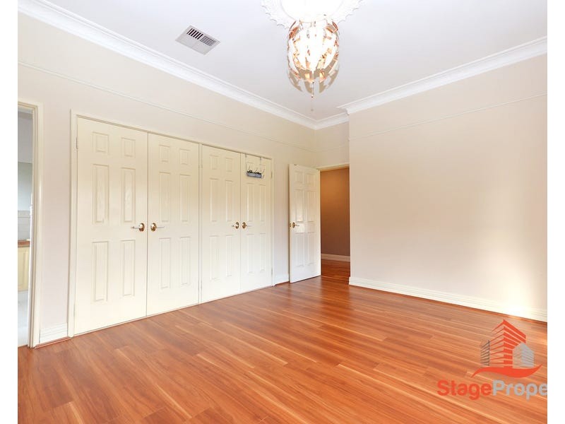 15 Inveraray Close, Canning Vale WA 6155