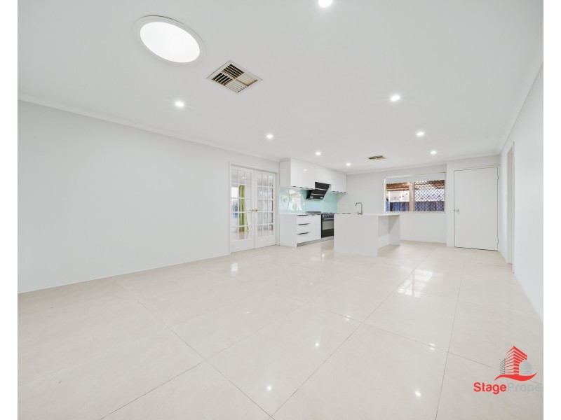 8 The Mews, Canning Vale WA 6155