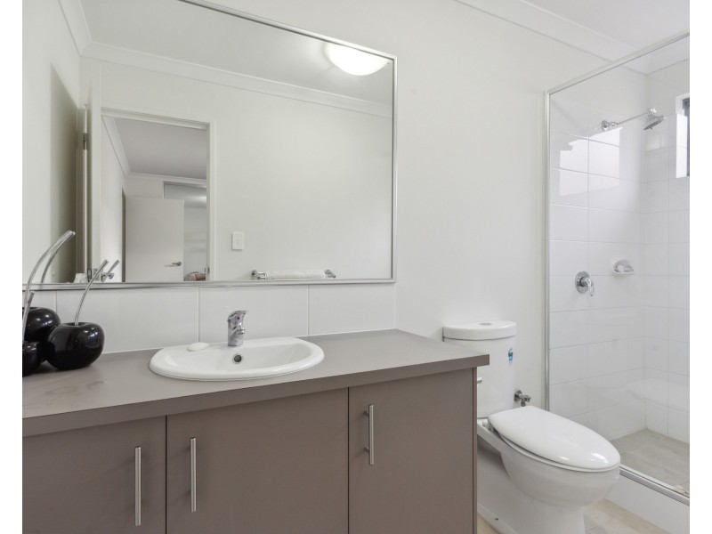 2/10 York Avenue, Bentley WA 6102