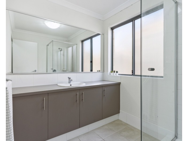 2/10 York Avenue, Bentley WA 6102