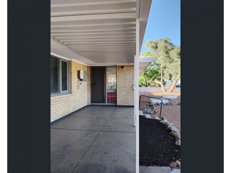 33 Hollybush Way, Kelmscott WA 6111