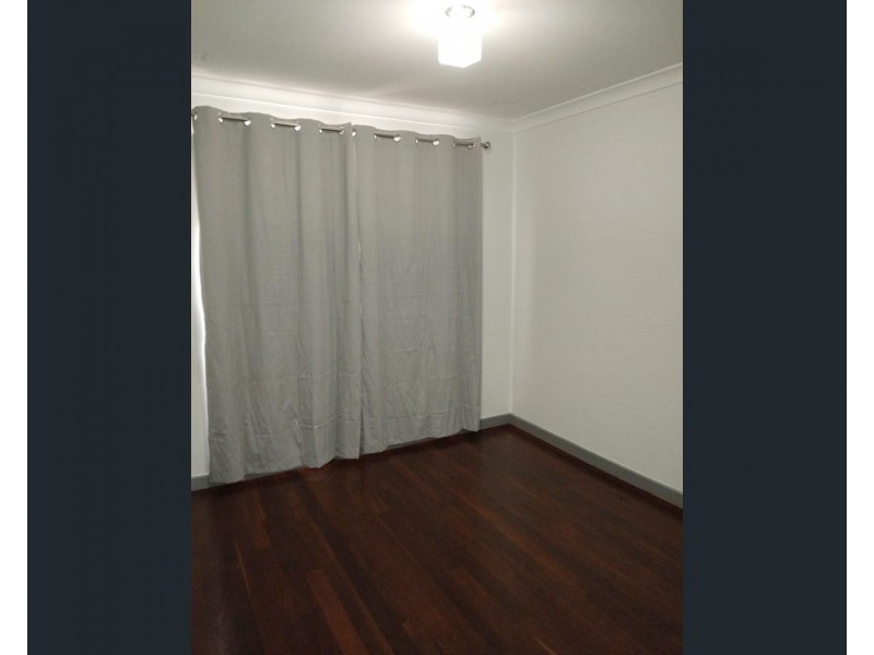 33 Hollybush Way, Kelmscott WA 6111