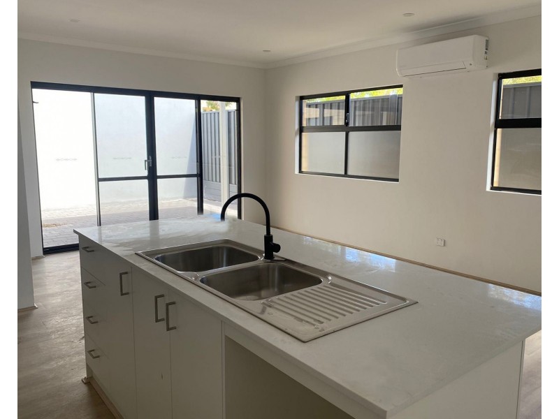 210B Riseley Street, Booragoon WA 6154