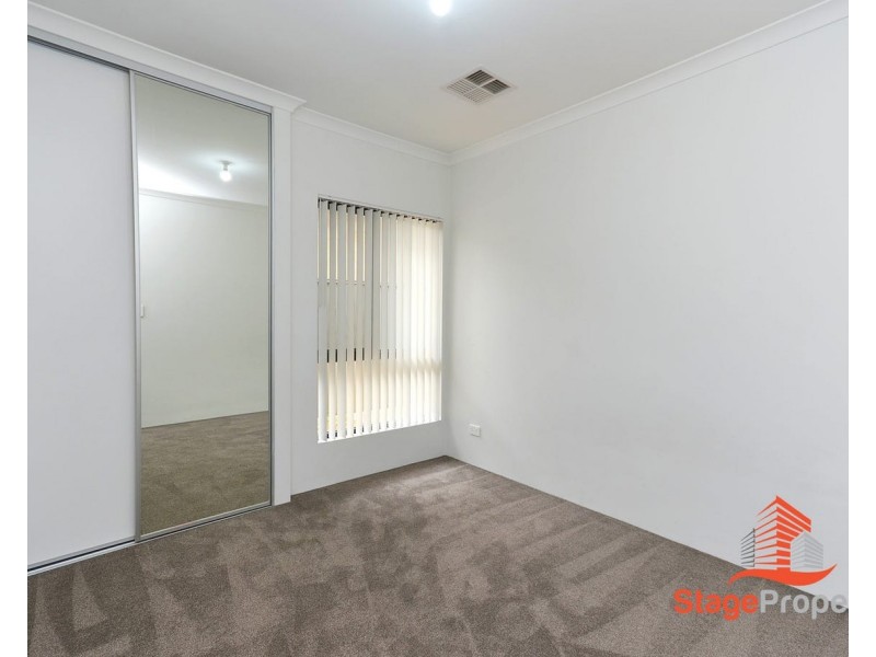 8 Astartea Parkway, Piara Waters WA 6112