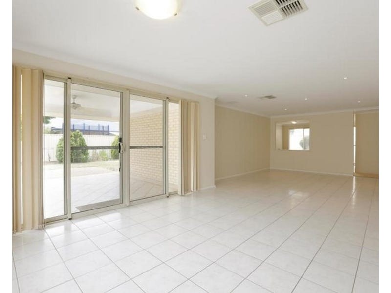 139 Shreeve Road, Canning Vale WA 6155