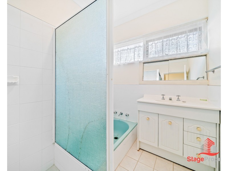 6 Natasha Way, Camillo WA 6111