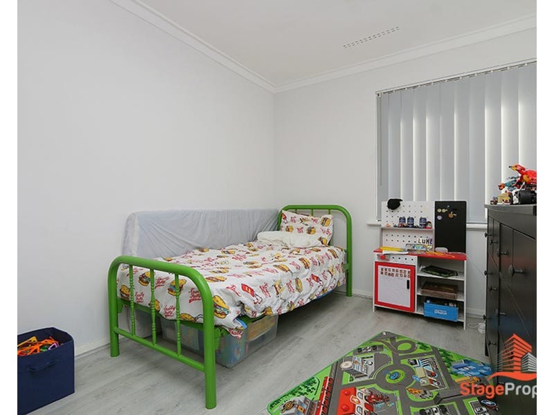 16 Oriole Way, Thornlie WA 6108