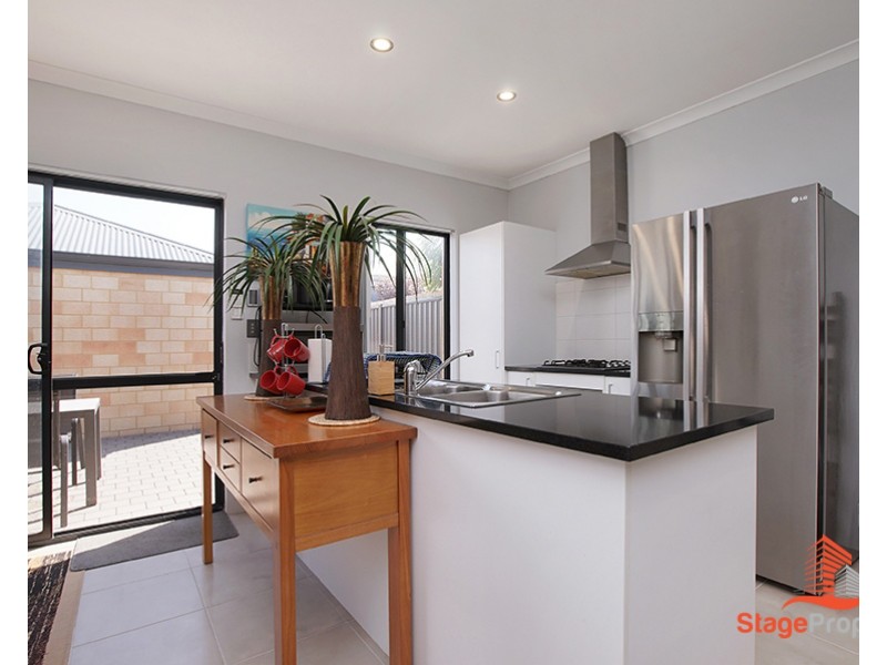 16 Lamboo Road, Harrisdale WA 6112