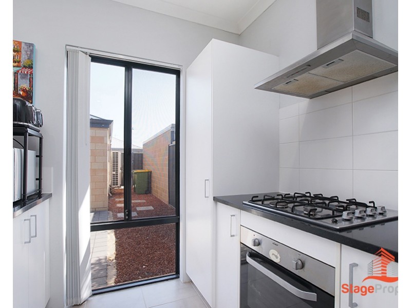 16 Lamboo Road, Harrisdale WA 6112