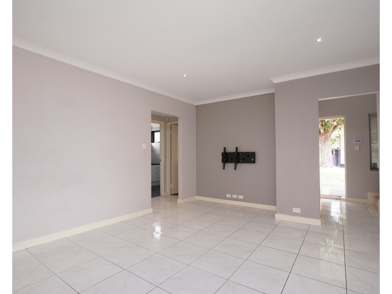 13A Robertsbridge Road, Nollamara WA 6061