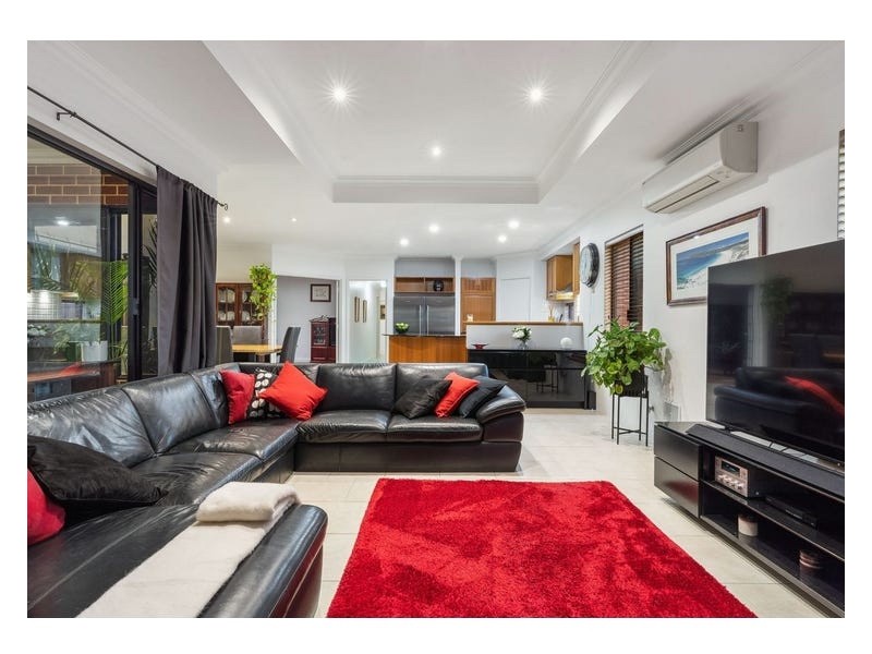 45A Davy Street, Alfred Cove WA 6154