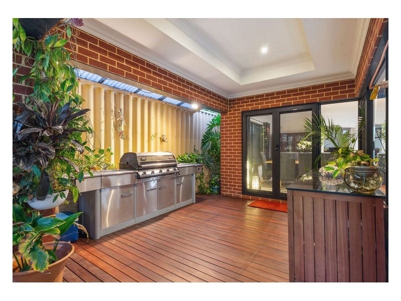 45A Davy Street, Alfred Cove WA 6154