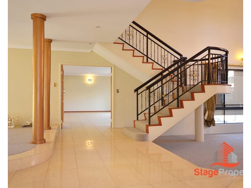 12 Bronzewing Loop, Wembley WA 6014