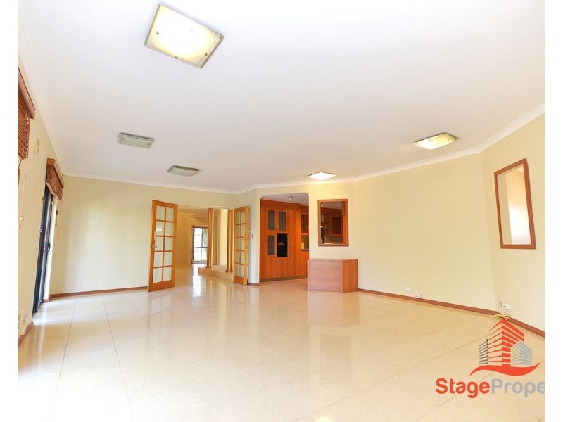 12 Bronzewing Loop, Wembley WA 6014