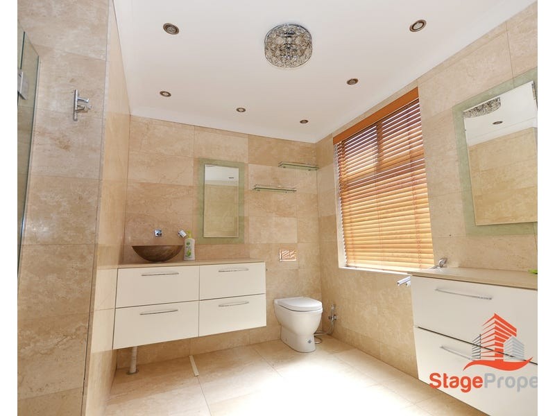 12 Bronzewing Loop, Wembley WA 6014