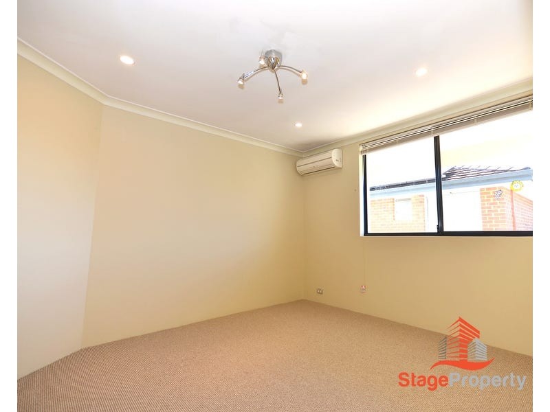 12 Bronzewing Loop, Wembley WA 6014