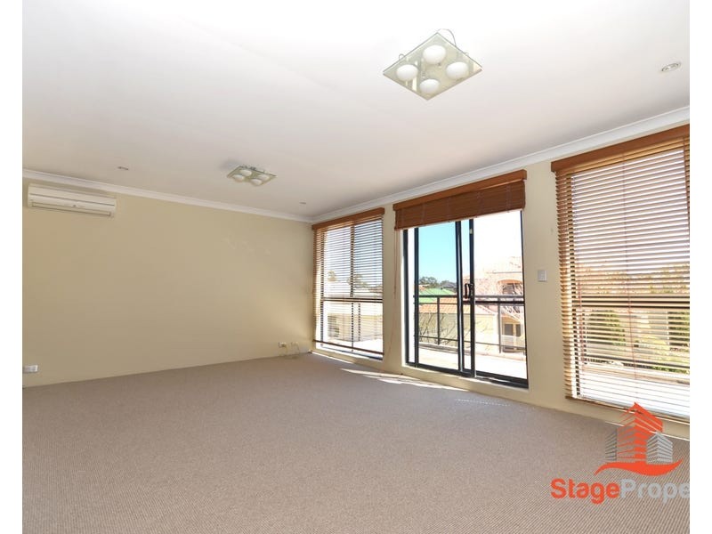 12 Bronzewing Loop, Wembley WA 6014