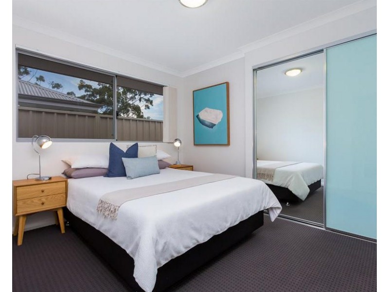 43A Carnegie Parade, Success WA 6164