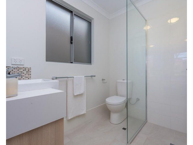 43A Carnegie Parade, Success WA 6164