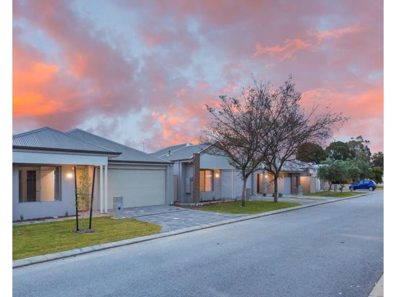 43A Carnegie Parade, Success WA 6164